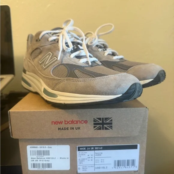 New Balance Gray Men's Shoes - Picture 1 of 6